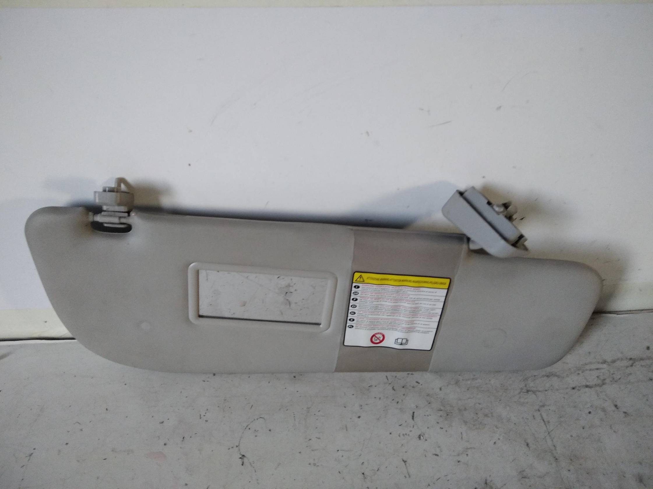 Aletta parasole parabrezza dx.